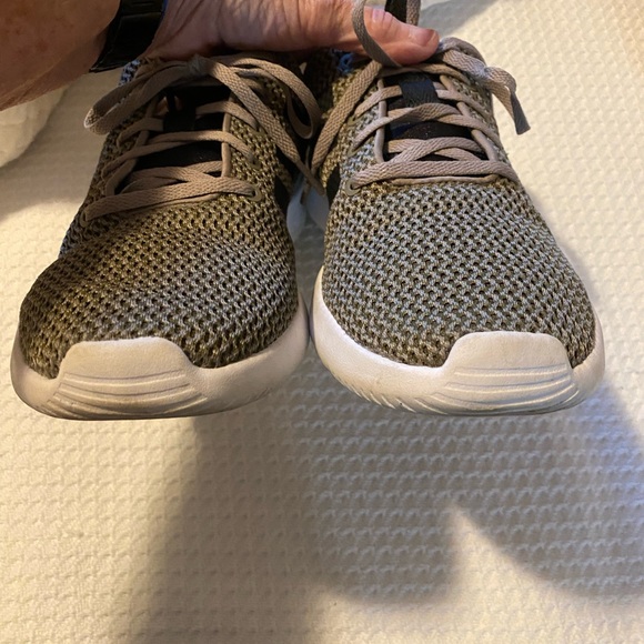 Adidas Cloudfoam Mens Sz 9. Olive green/black trim. - Picture 6 of 6